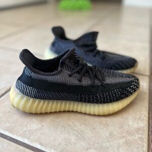 Yeezy 350 boost carbon